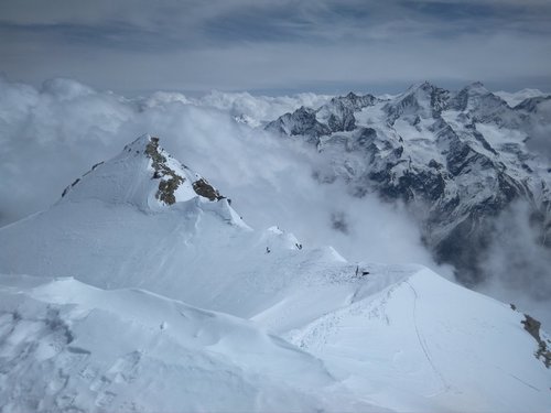 B08.jpg