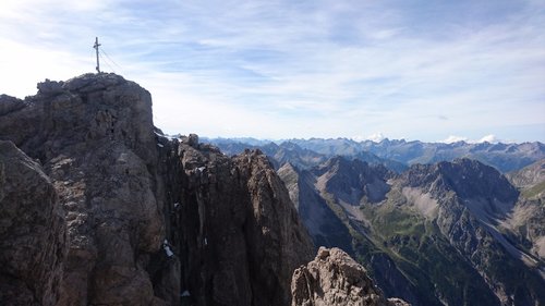 Gipfelaufbau Große Schlenkerspitze