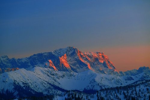 Hüttenterrasse-Zugspitzblick.jpg